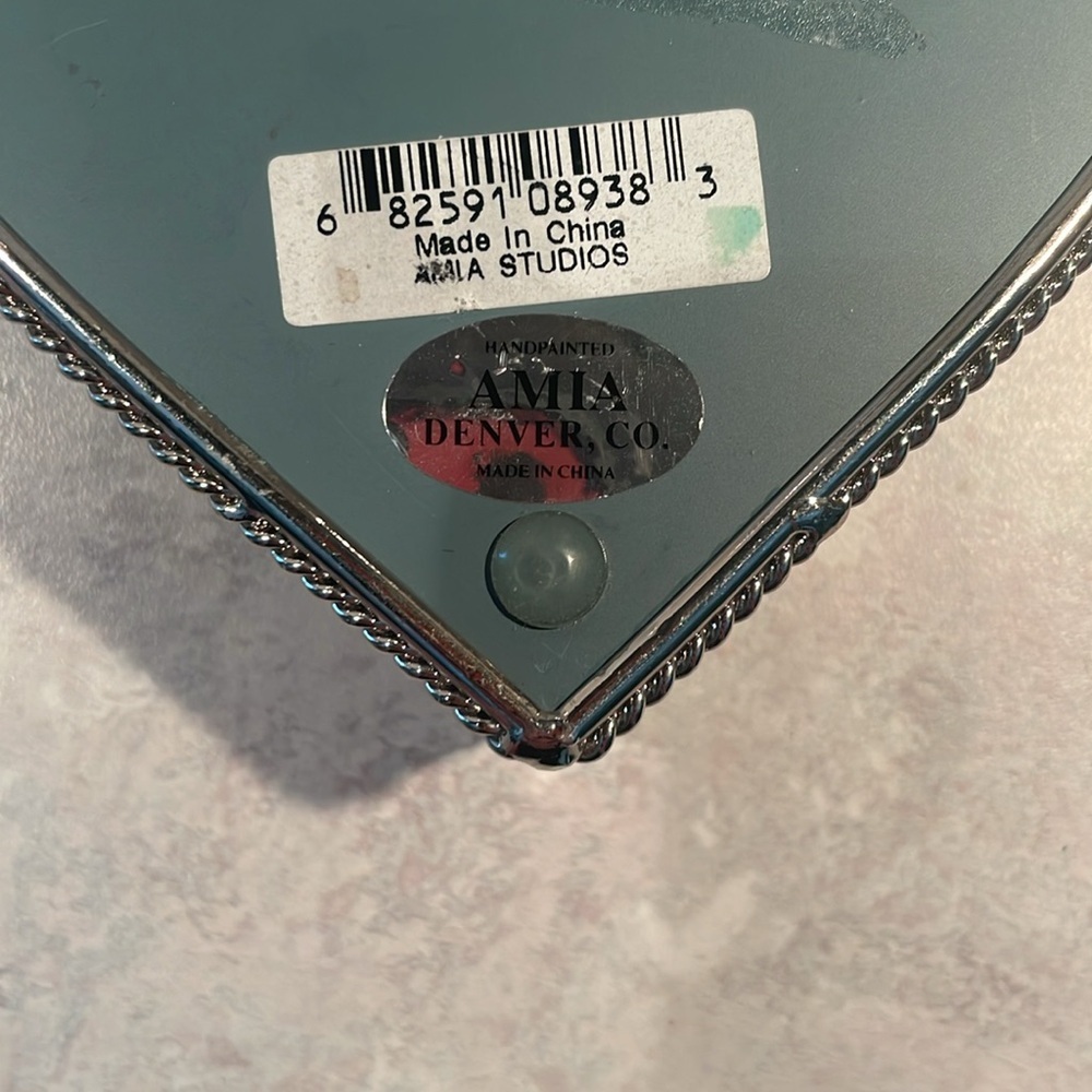 Amia “Mom” Stained Glass Trinket Box - Picture 6 of 7
